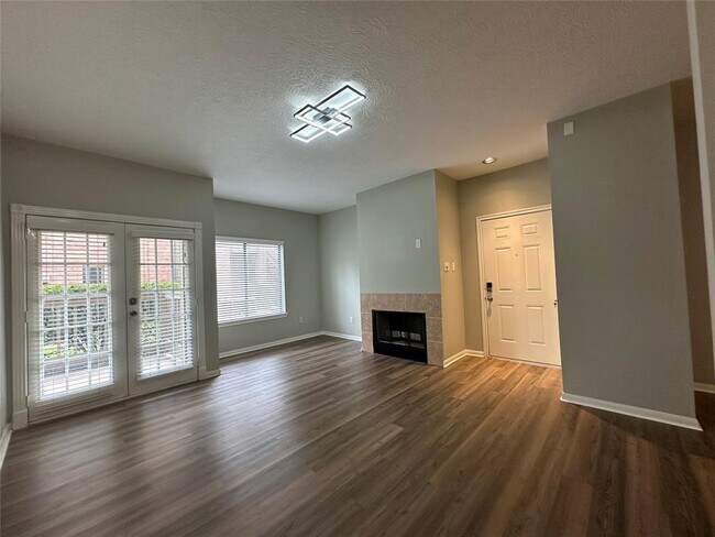 Photo - 2023 Gentryside Dr Condo Unit 403