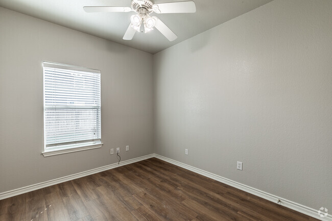 Building Photo - Duplex Unit B Rental