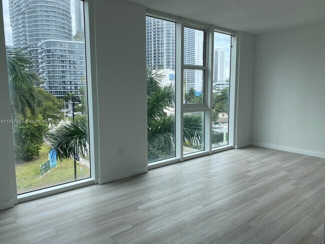 Photo - 275 NE 18th St Condo Unit 406