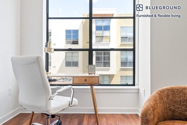 355 Berry St Unit SI FL4-ID837