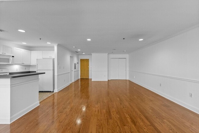 Photo - 812 Grand St Unit 421