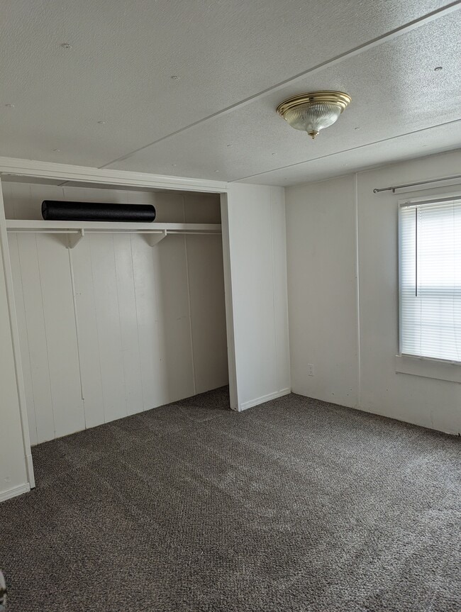Photo - 2490 Poole Way