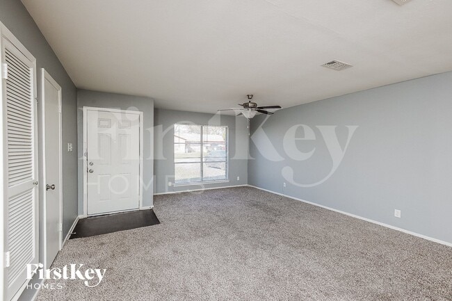 Photo - 6709 Alma St