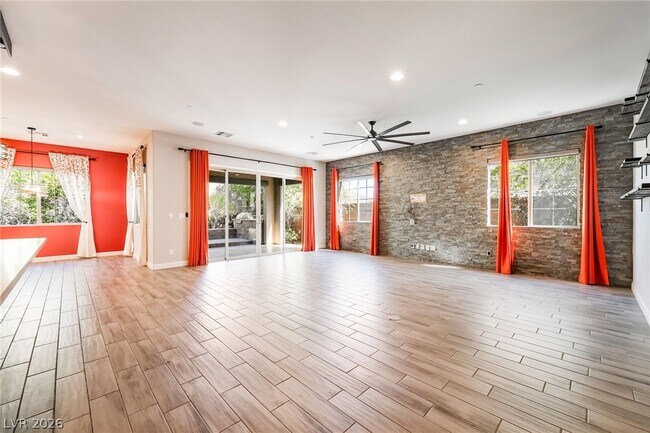 Photo - 333 Mandarin Hill Ln