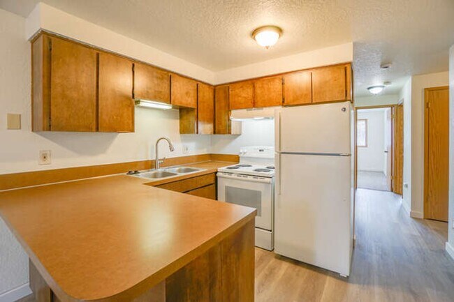 Photo - Hidden Pines Apartments