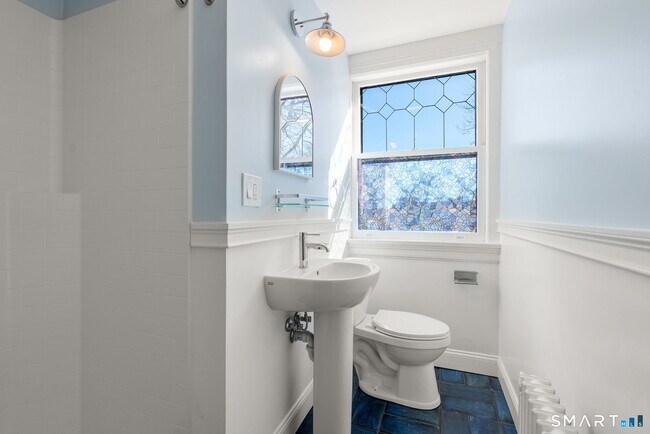 Photo - 360 Farmington Ave Unit 11