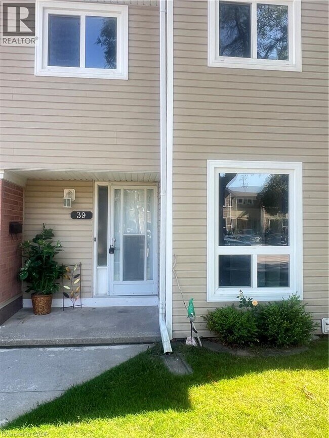 Photo - 160 Rittenhouse Rd