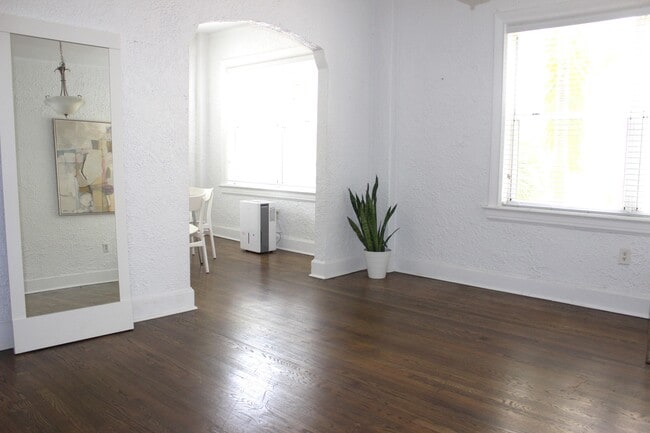Photo - 900 16th St Unit 204