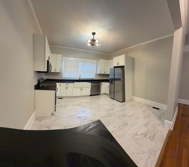 Photo - 205 Saluda St Unit 205 Saluda St