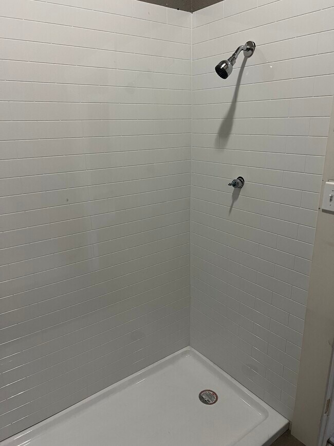 Photo - 245 W Oak St