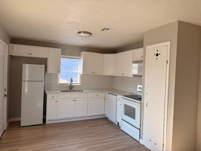 Photo - Super cute, fully updated 2 bed / 1 bath with a 1-car garage. Great location close to Fort Sill.