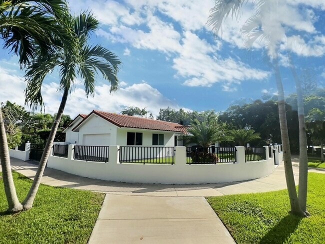 Building Photo - 4499 SW 14th St Rental