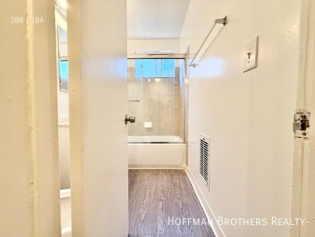 Photo - 845 Victor Ave Unit 5