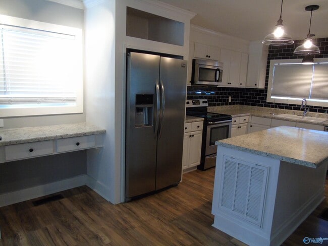 Photo - 303 McCullough Ave NE