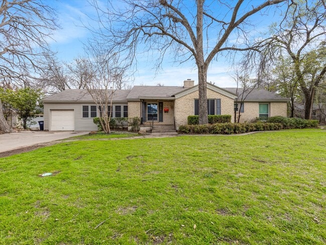 Photo - 3709 Bellaire Cir