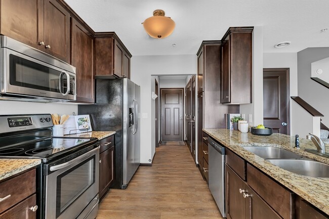 Photo - 681 Roberts Road