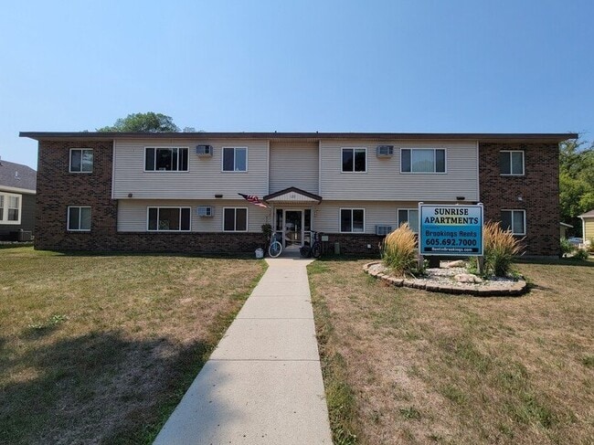 Building Photo - 120 6th Ave S Unit 5