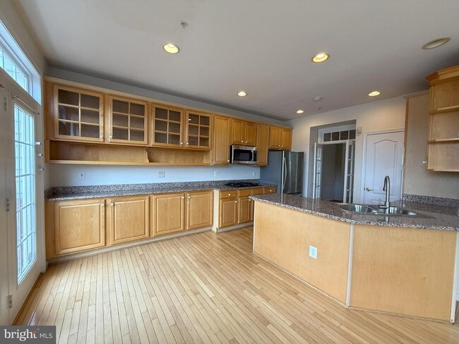Building Photo - 6130 Stonehenge Pl Rental