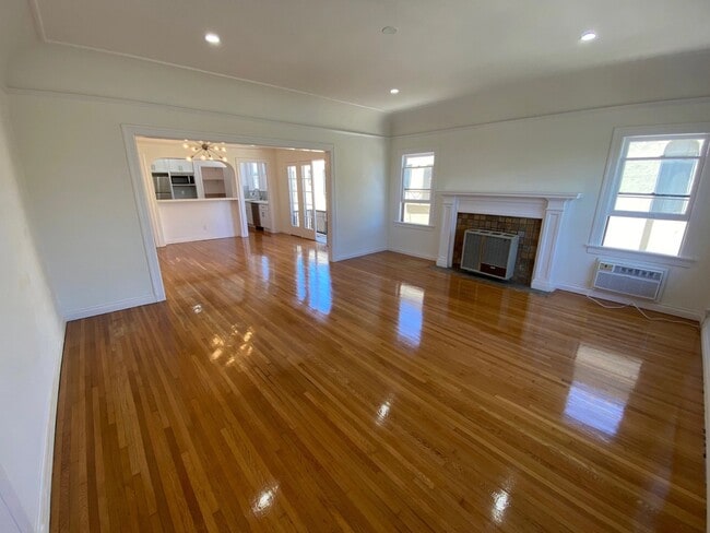 Photo - 241 S New Hampshire Ave Unidad 4