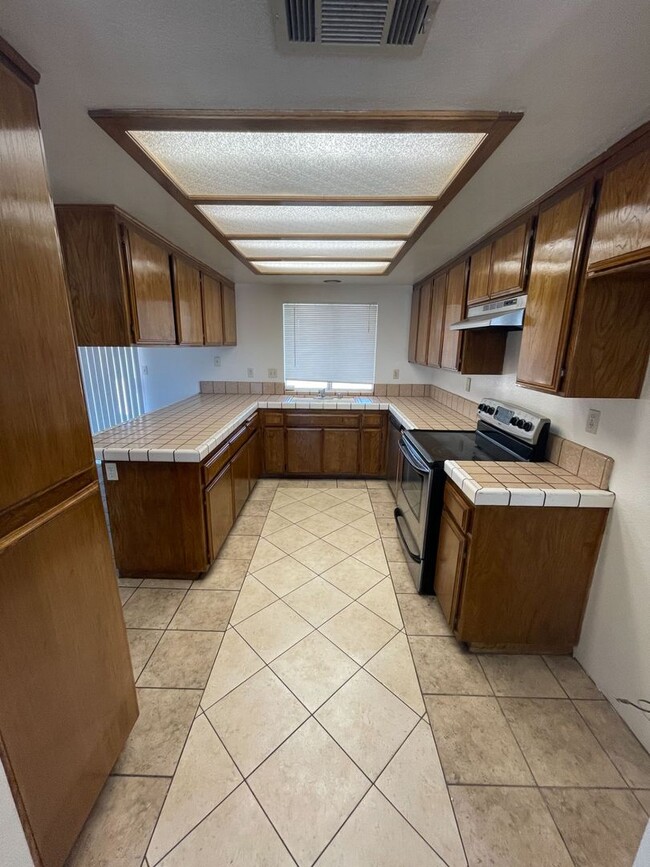 Photo - 4 BEDROOM APPLE VALLEY HOME ON CUL DE SAC!