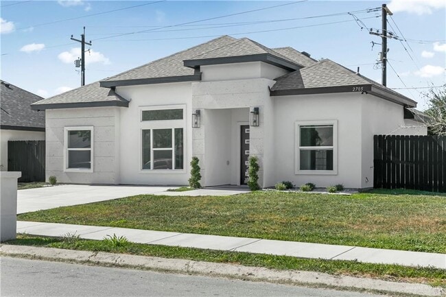 Photo - 18 Torreon St