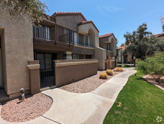 Building Photo - 2 Bedroom 2 Bathroom in Tempe! Water, Sewe... Unit H-142 Rental