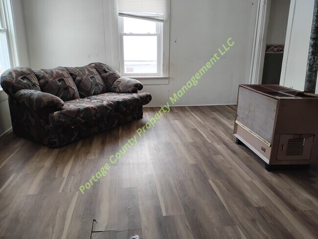 Photo - 507 Swanke St