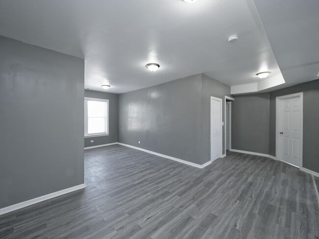 Photo - 346 N Laramie Ave Unit 2S