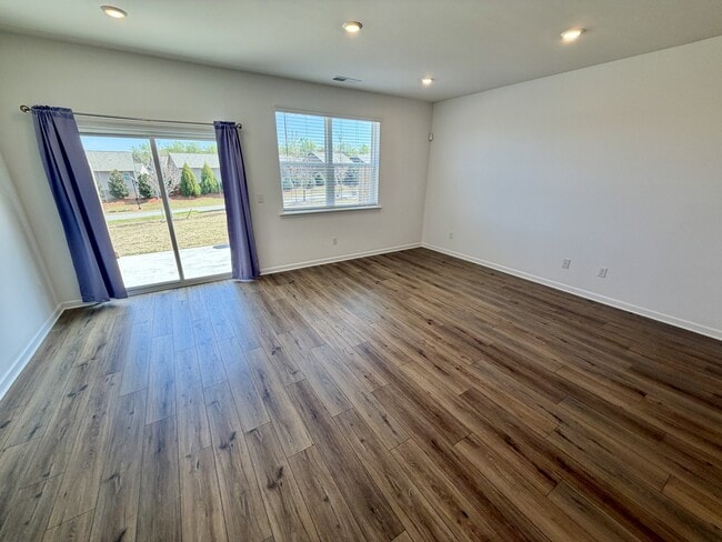 Photo - 261 Kenoot Dr