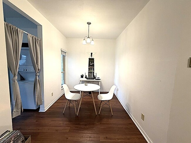 Photo - 310 Pat Garrison St Unit 3B
