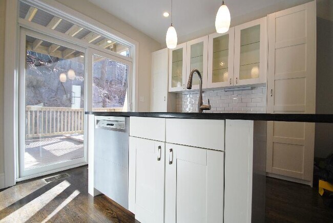 Photo - 143 Marcella St Unit 1