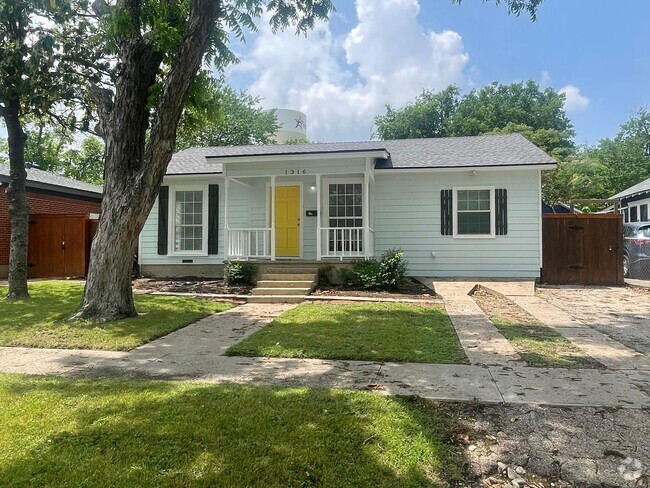 Building Photo - 3 BEDROOM NEAR SCOTT & WHITE Rental