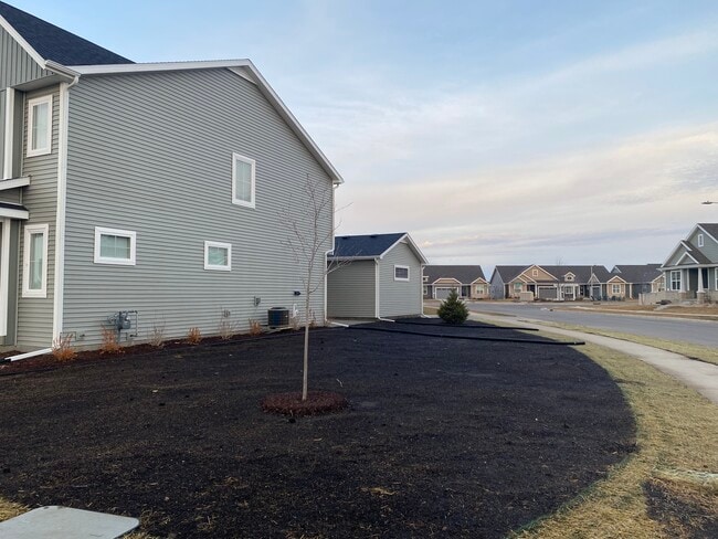 Photo - 604 Sugar Maple Ln