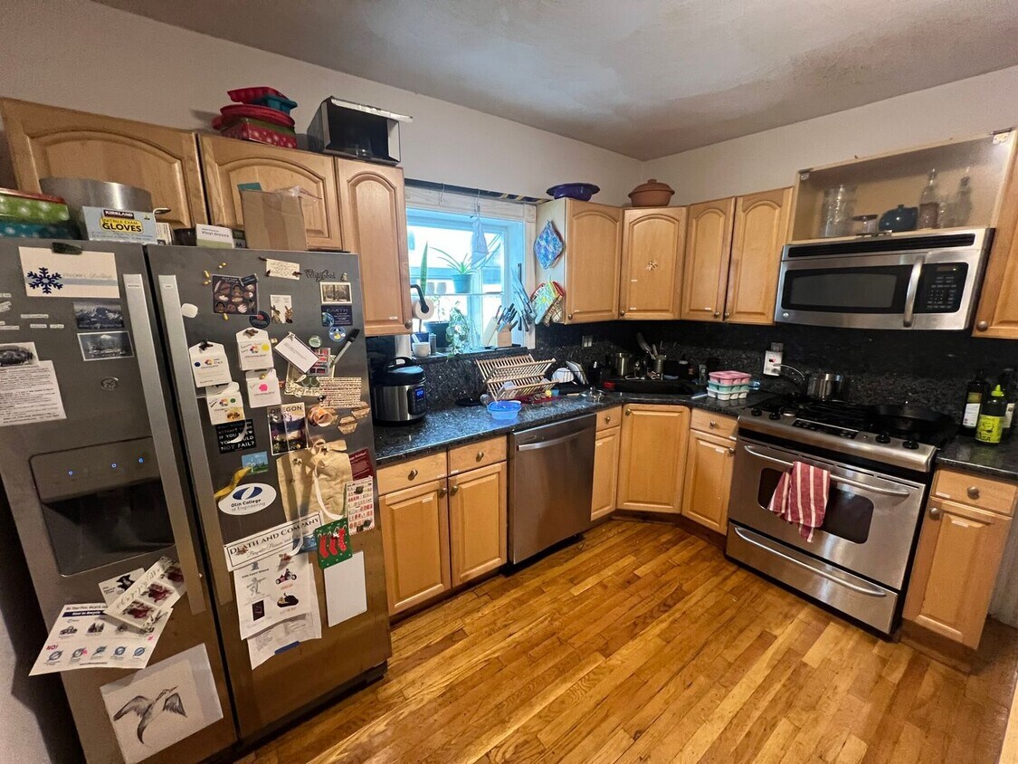 Somerville 4 bed Available 9/1 - Somerville 4 bed Available 9/1