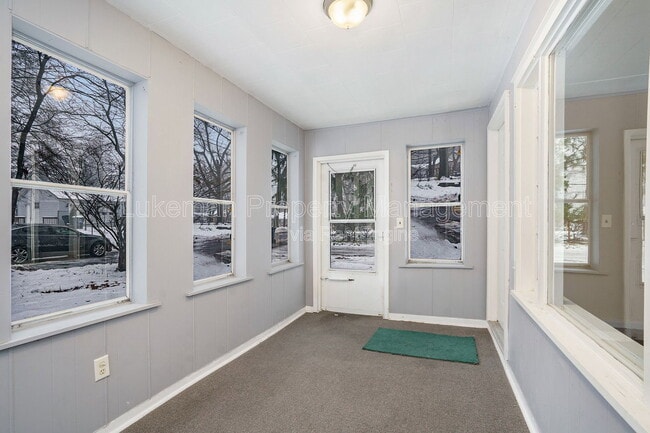 Photo - 2021 Academy St