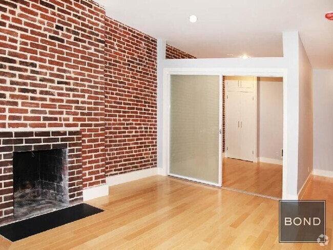 Building Photo - 349 E 52nd St Unit 4R Rental