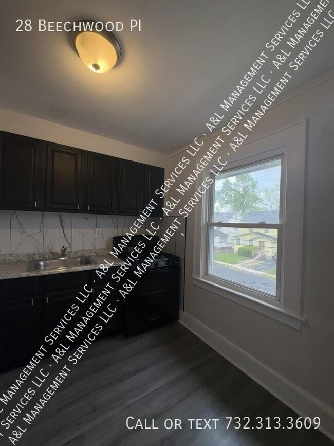 Photo - 28 Beechwood Pl