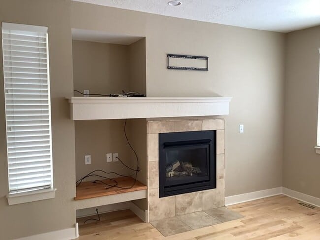 Photo - 3 Bedroom Home in Blackhawk Station
