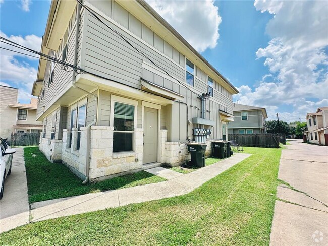 Building Photo - 2216 Creekside Ln Rental