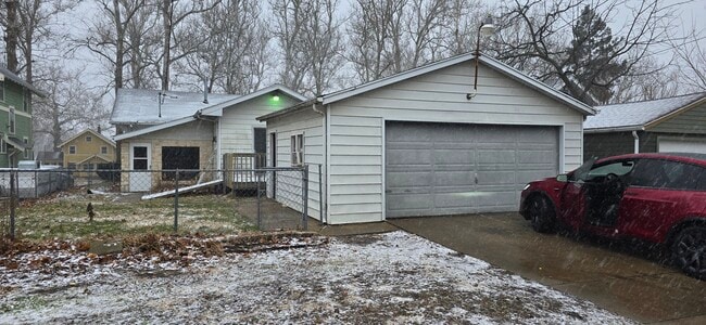 Photo - 1420 Thompson Ave