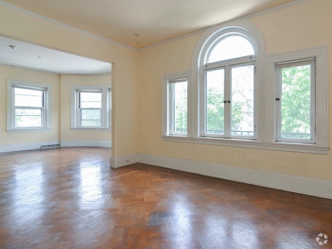 Building Photo - 923 Beacon St Unit 2 Rental