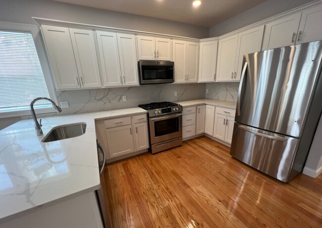 Photo - 130 Cross St Unit 4