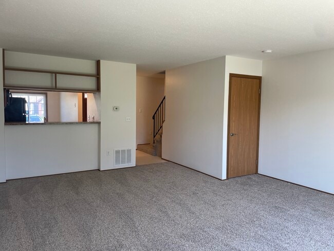 Photo - 2703 Vineyard Dr