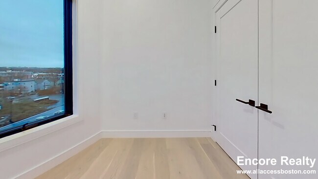 Photo - 50 Leo M Birmingham Pkwy Unidad 607