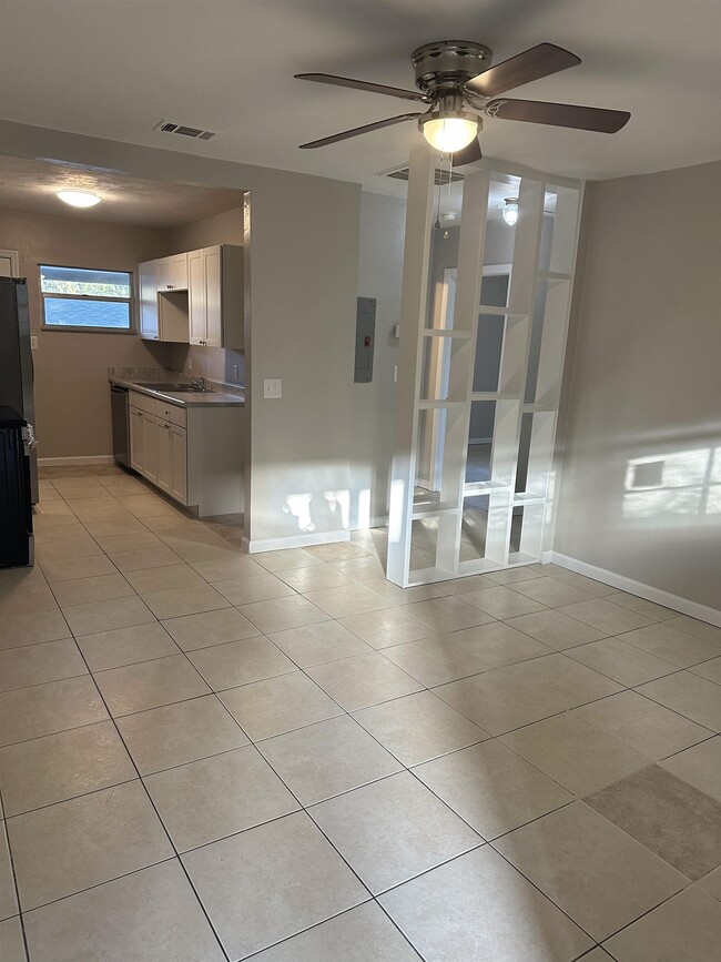 Photo - 1518 Arizona St