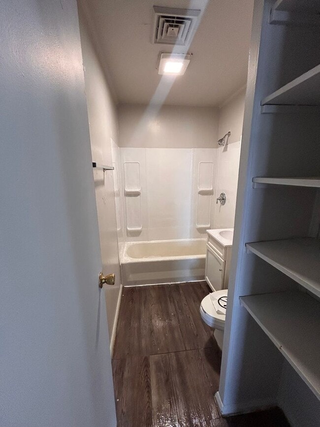 Photo - 4925 Gaywood Dr