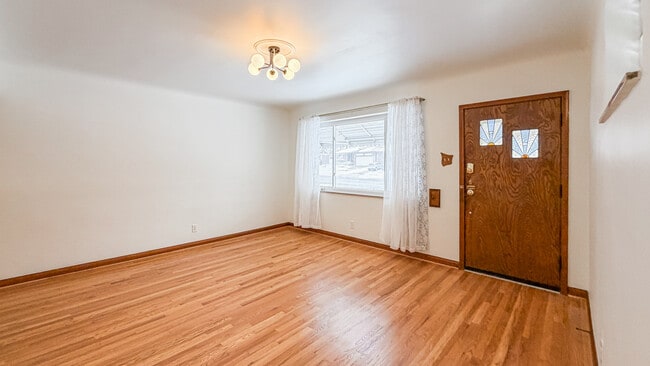 Photo - 5819 Jamieson Ave Unidad 5823