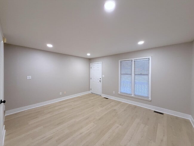 Cozy 2 Bedroom Unit in Garner!
