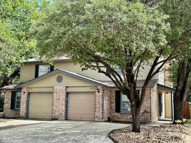 Building Photo - 3 BD/2.5 BATH AVAILABLE FOR IMMEDIATE MOVE... Rental