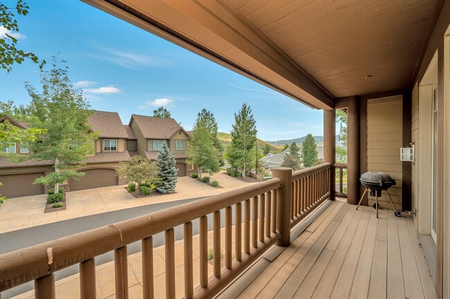 Photo - 3023 Lower Saddleback Rd
